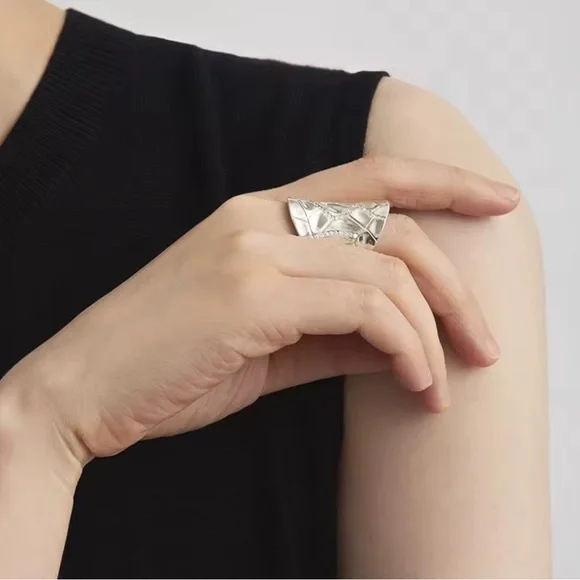 S925 Elegant Silver Women's Ring - Picture 1 of 9